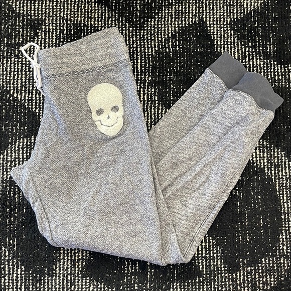 Aeropostale Charcoal Joggers with Skull Accent - Picture 1 of 5